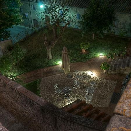 Arnolfo B&B กอลเลวัลเดลซา ภายนอก รูปภาพ